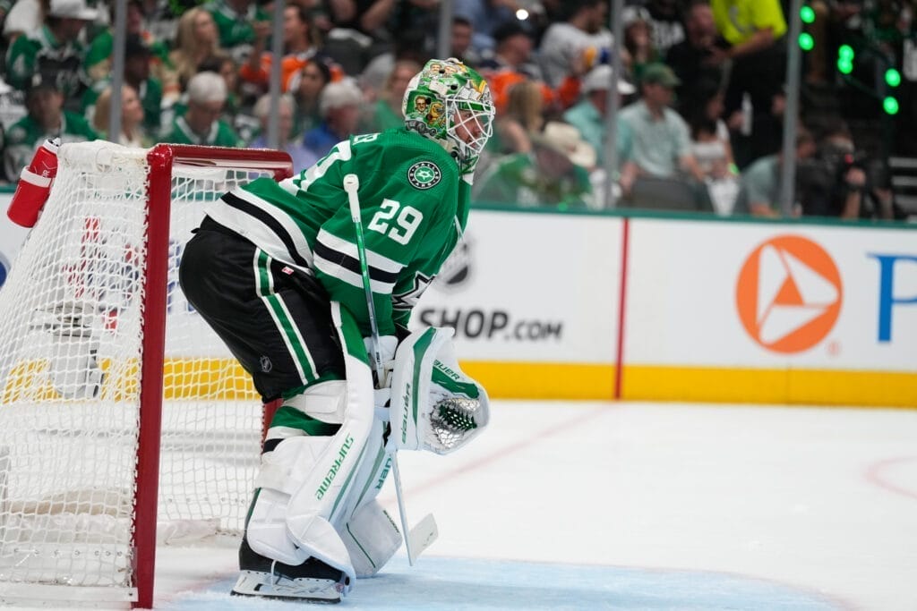 Dallas Stars goalie Jake Oettinger