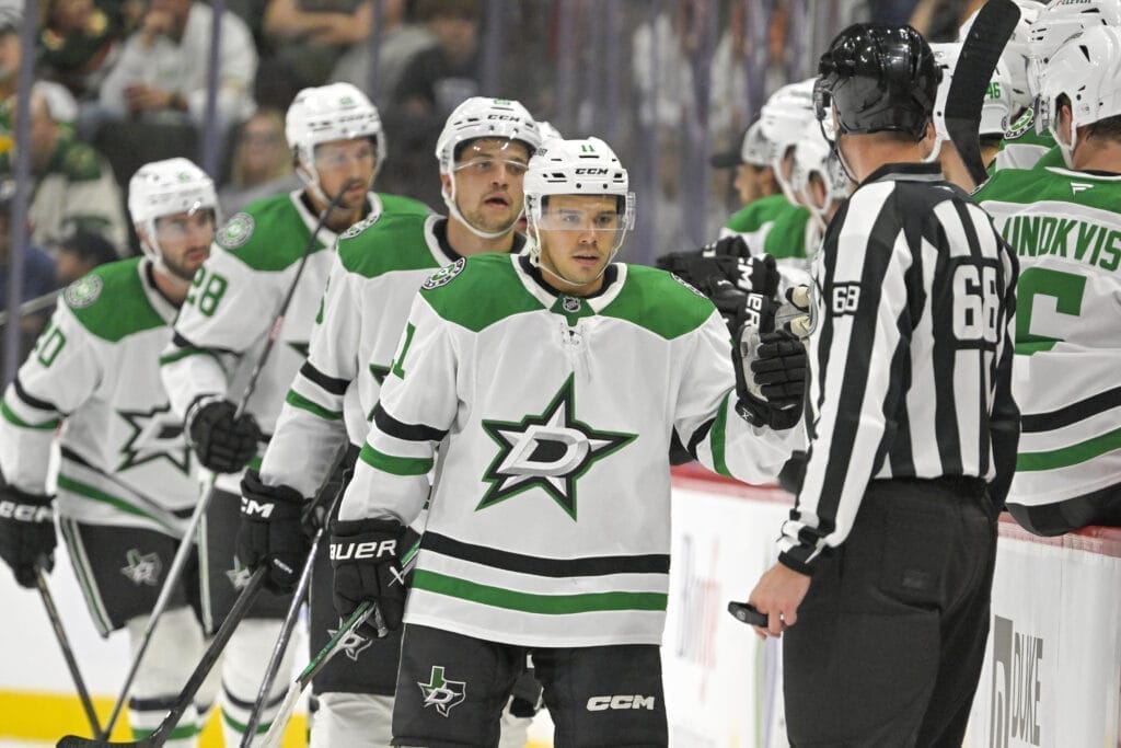 Dallas Stars forward Logan Stankoven