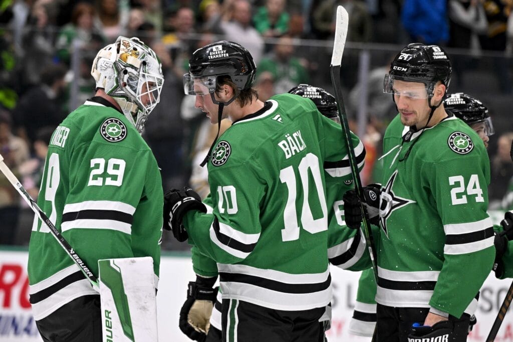 Dallas Stars forward Oskar Bäck