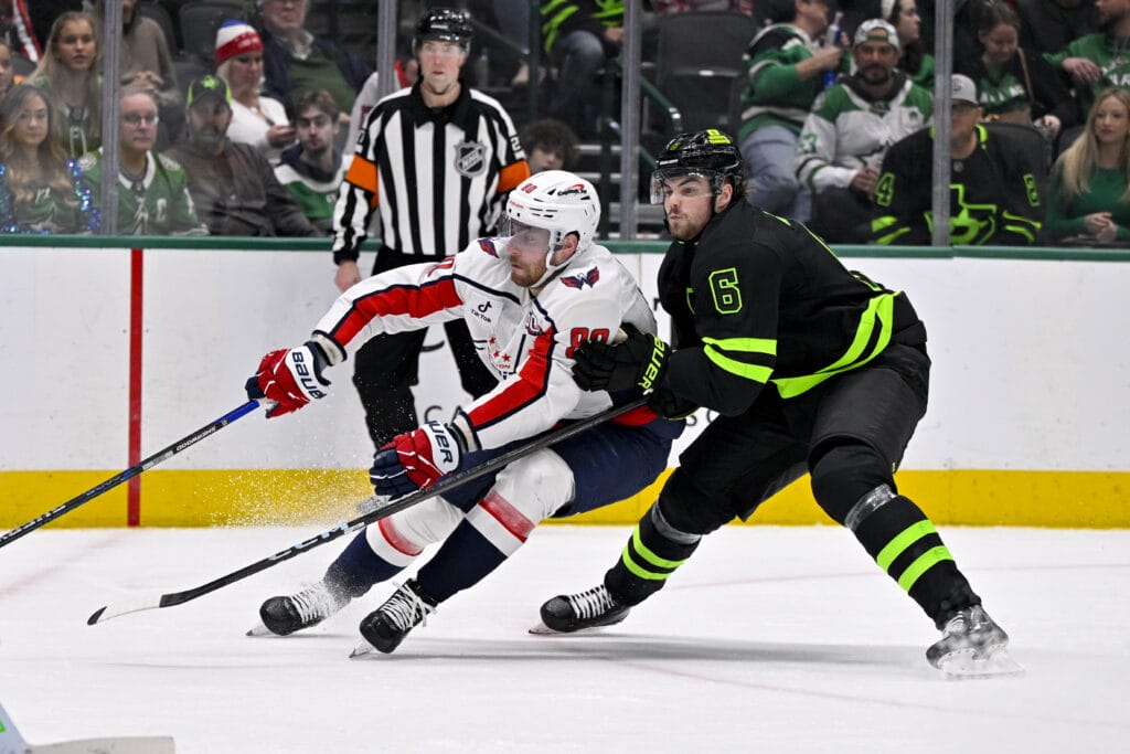 Dallas Stars defenseman Lian Bichsel