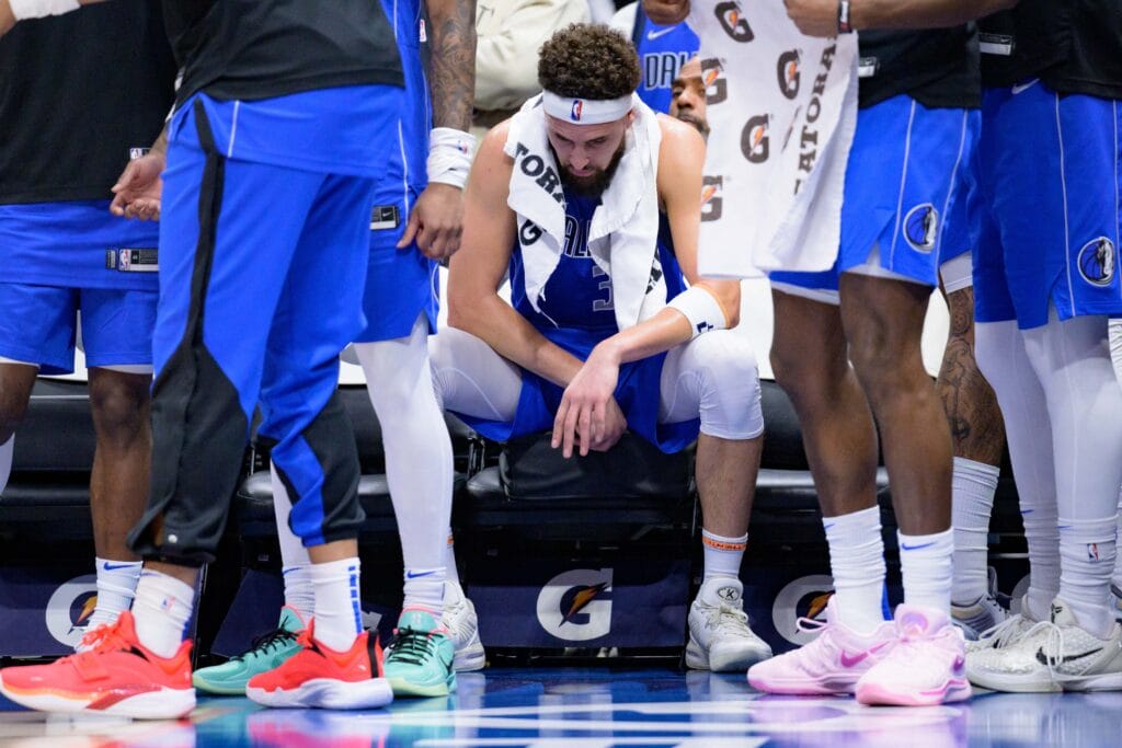 The complicated reason why the Mavericks got screwed out of a win by a missed goaltend call
