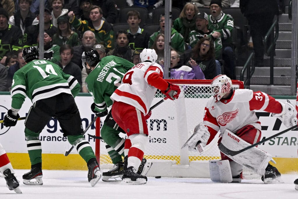 Dallas Stars forward Jason Robertson