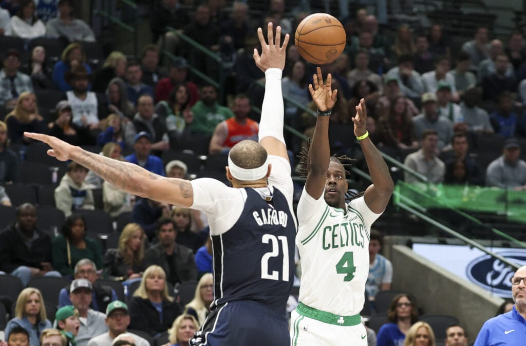 2 thoughts from the Mavericks’ 122-107 defeat to the Celtics: An injury crisis continuing, and a need for more 3s