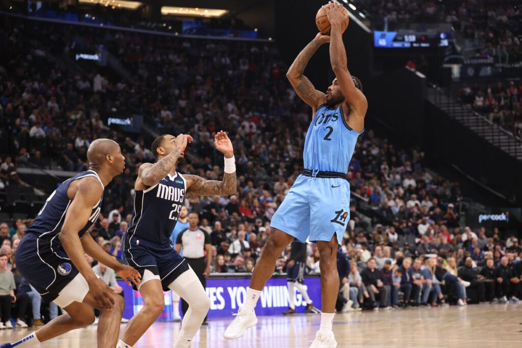 The Mavericks’ defense is finally healthy. Why does it look so awkward?