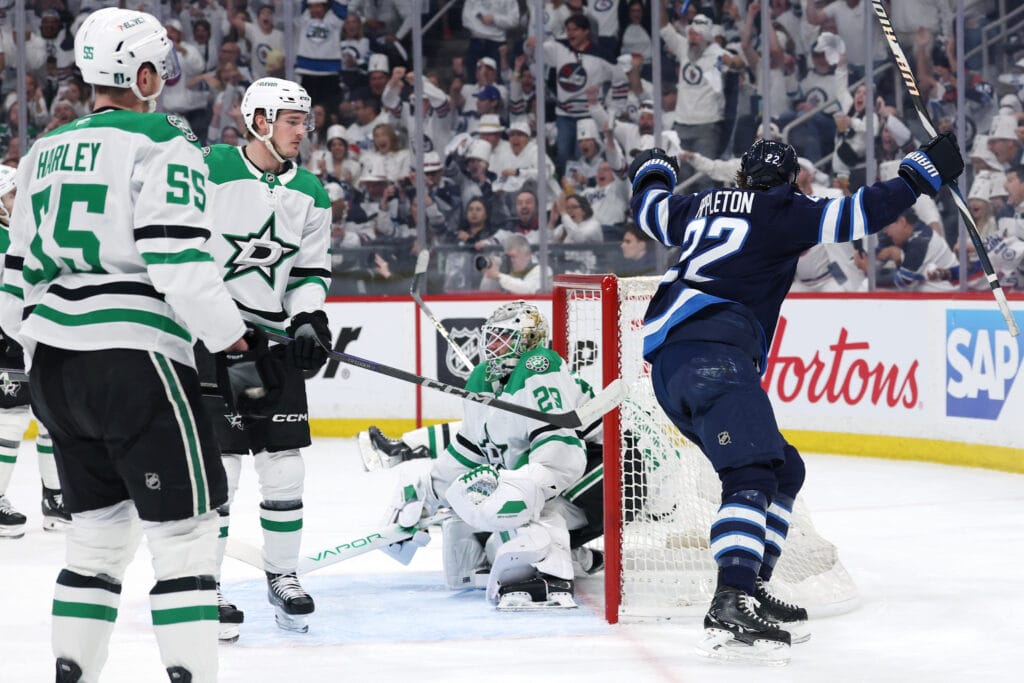 Dallas Stars at Winnipeg Jets Game 2