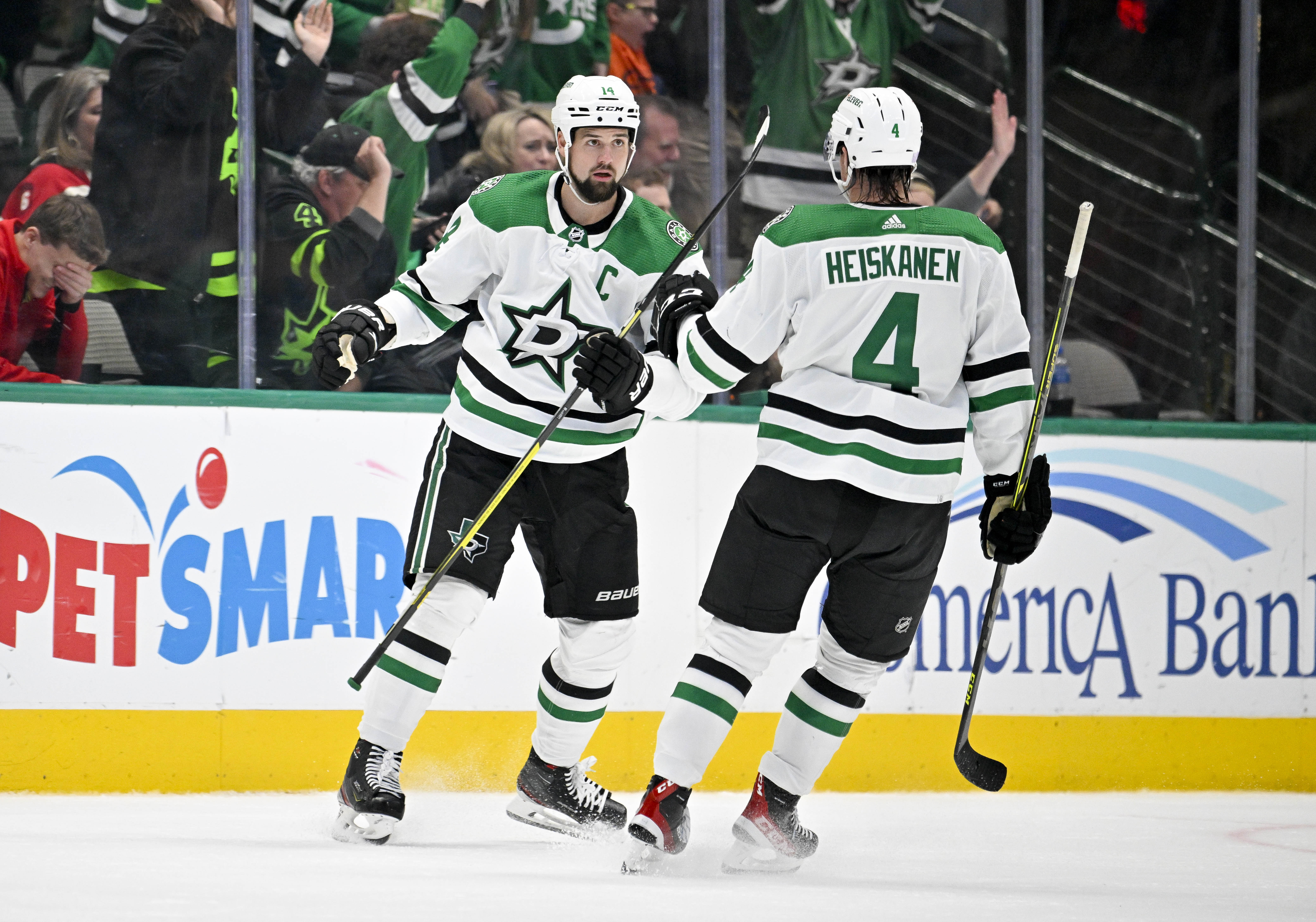 Dallas Stars Miro Heiskanen and Jamie Benn