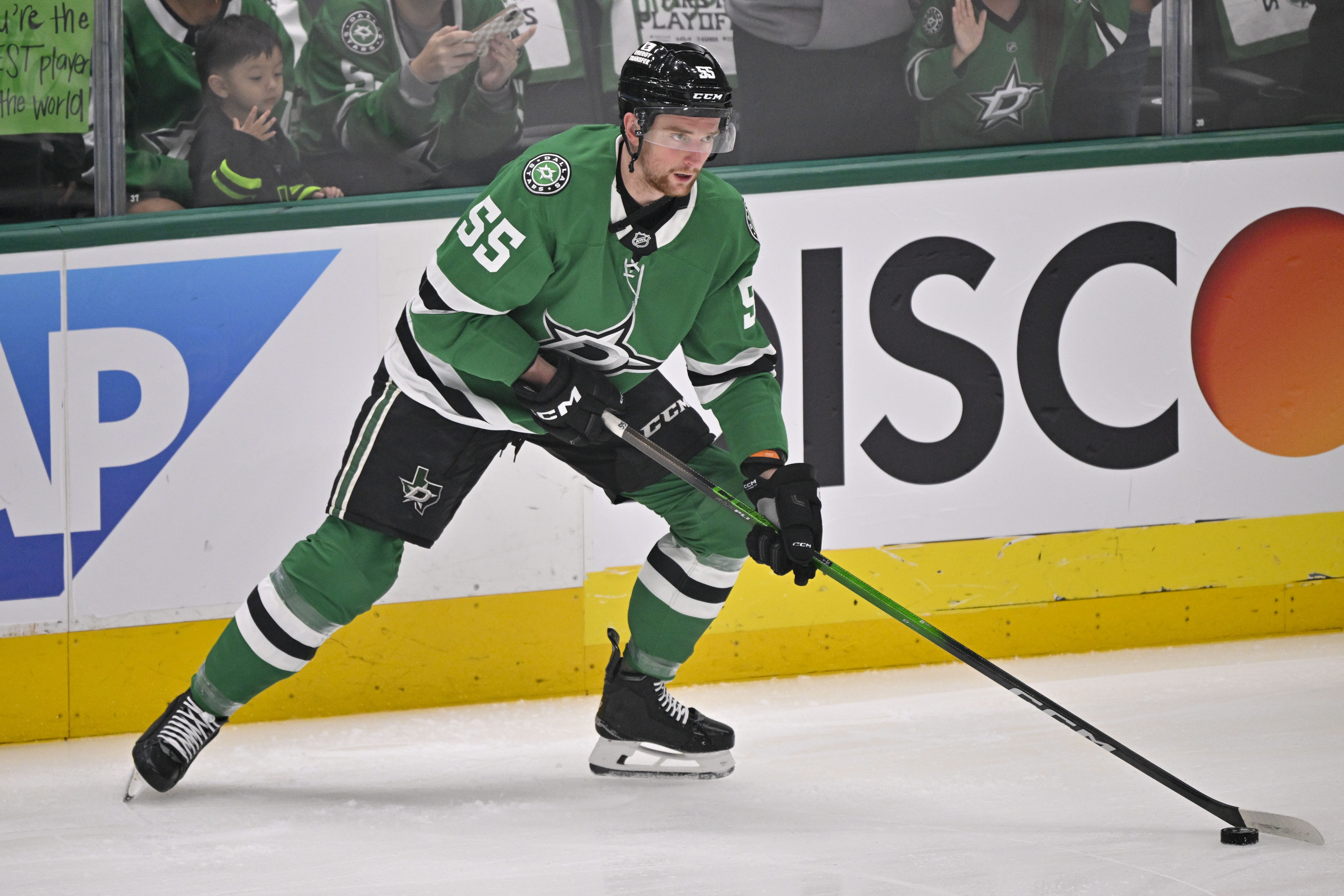 Dallas Stars defenseman Thomas Harley