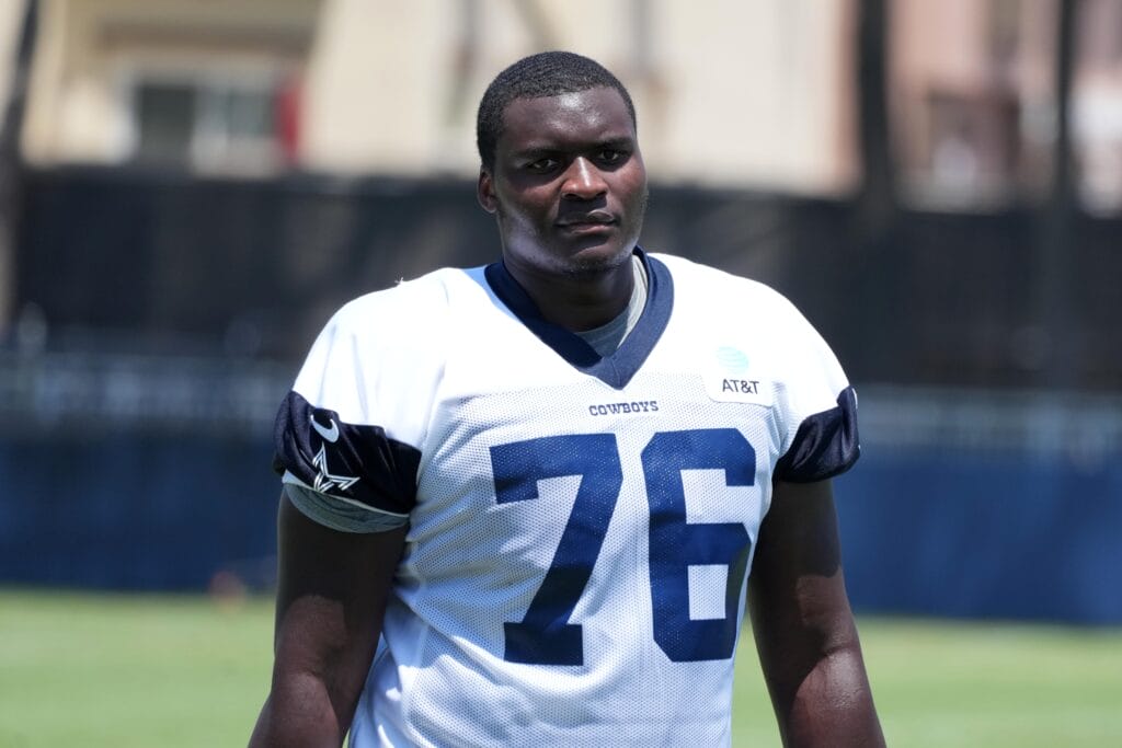Cowboys trade third-year OL Asim Richards to Saints