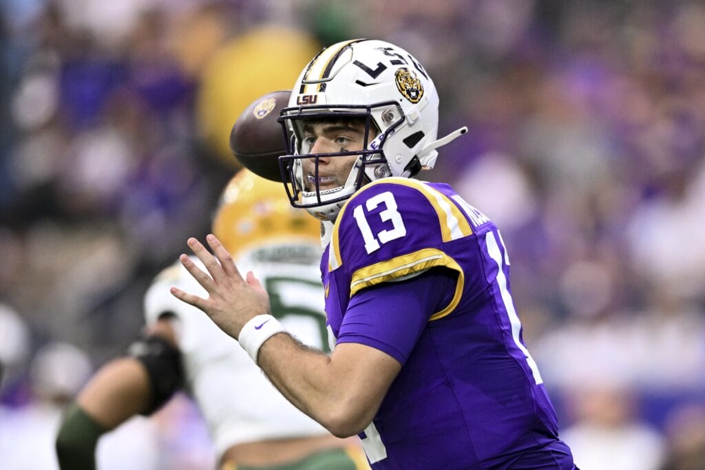 NFL Mock Draft: Who do the Cowboys pick up with the extra pick from the Packers?