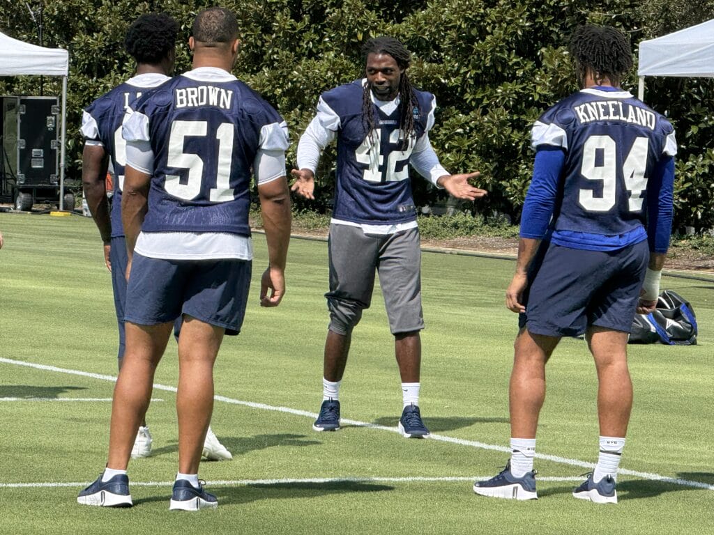 Dallas Cowboys DE Jadeveon Clowney frustrated about misdemeanor arrest, hopes to play vs. Bears