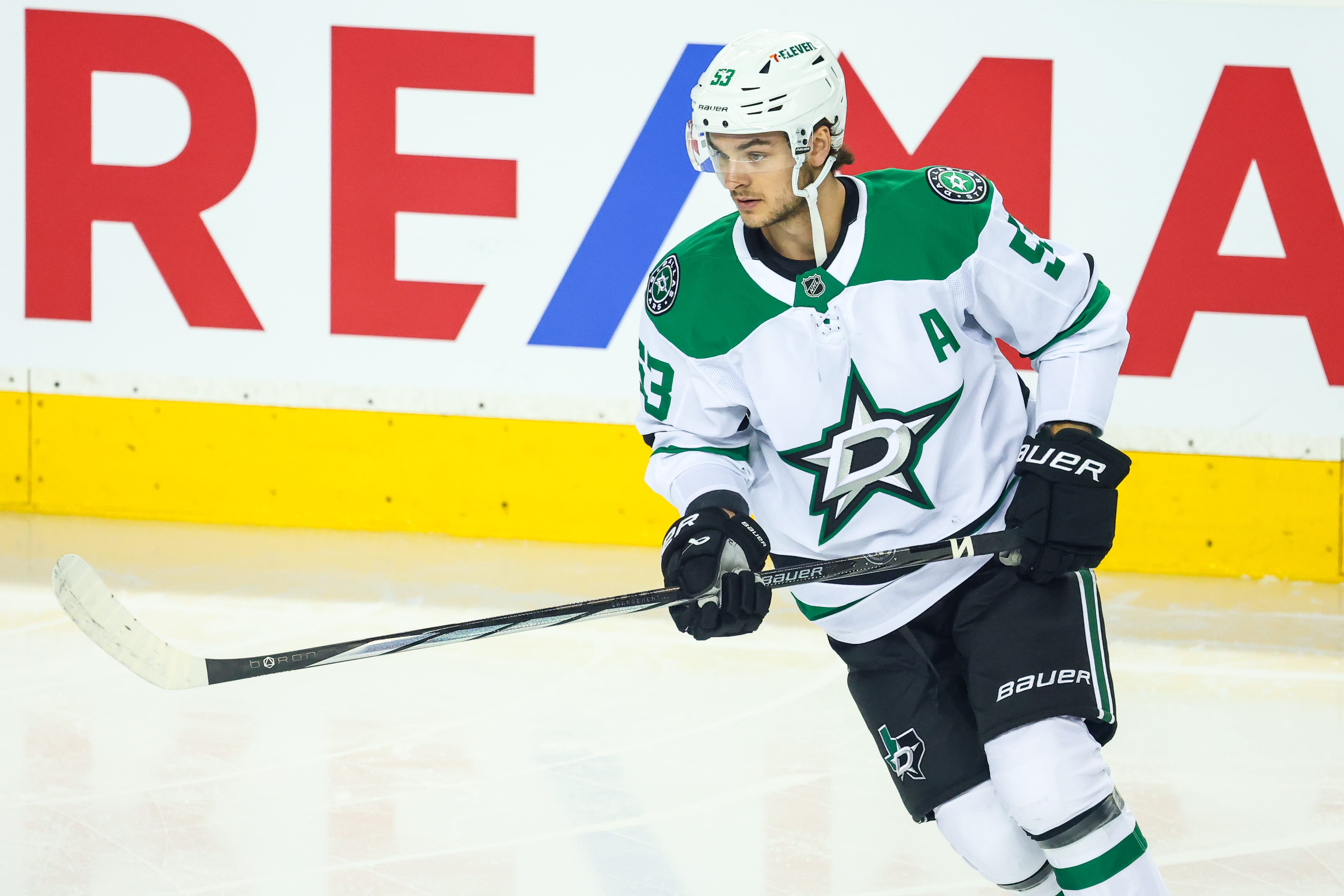 Dallas Stars forward Wyatt Johnston