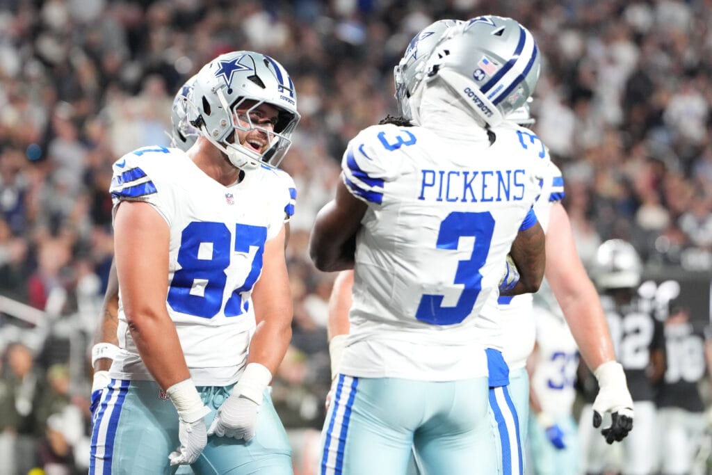 Social Media reacts to Cowboys’ 33-16 win over Raiders