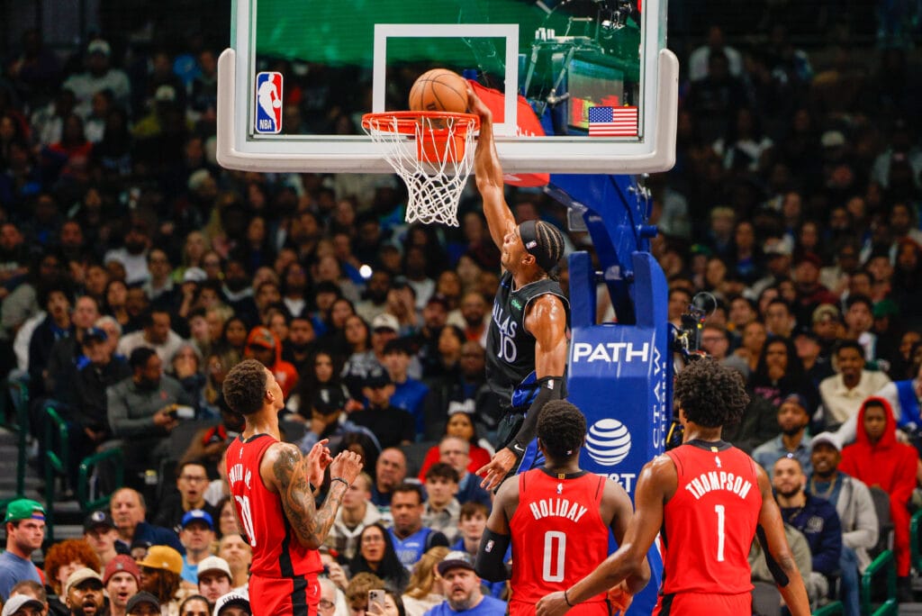 Mavericks guard Brandon Williams