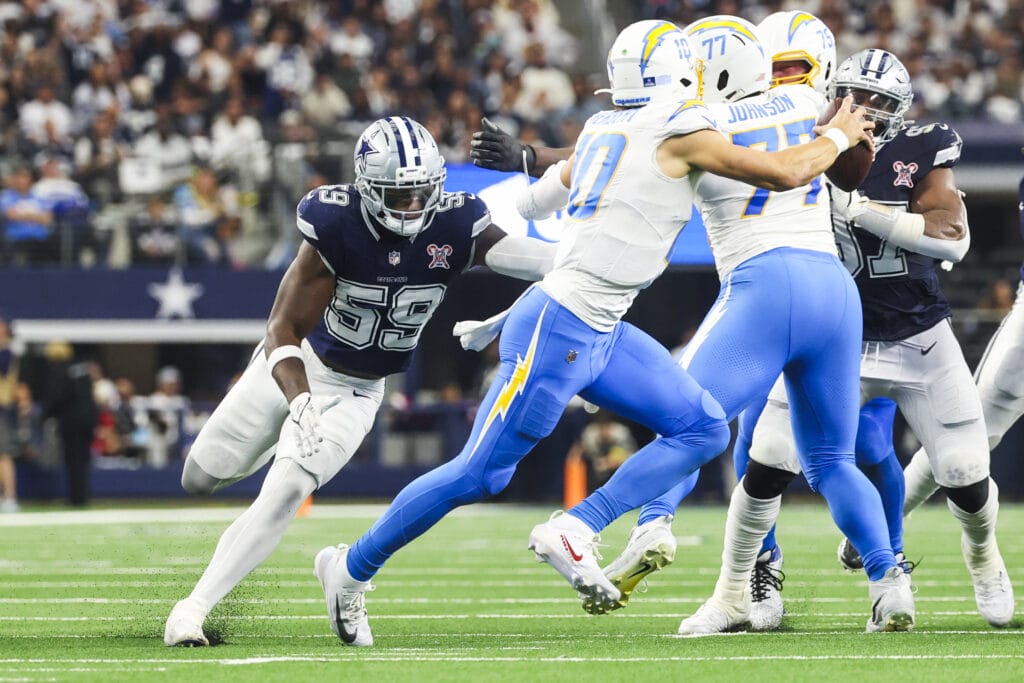 Dallas Cowboys LB Kenneth Murray doesn’t give two shits about social media criticism of his subpar play