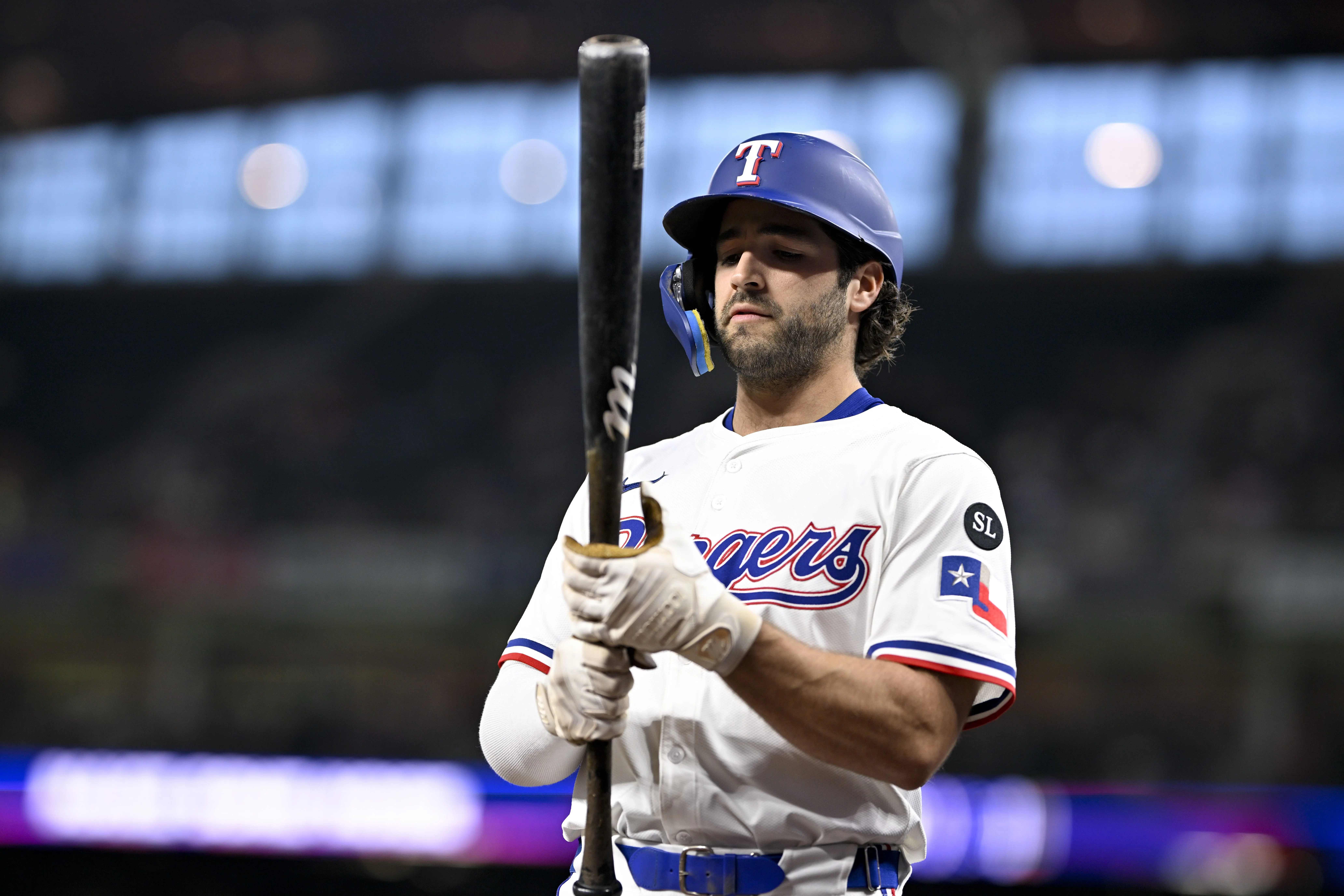 Josh Smith leader for Texas Rangers' only spring battle