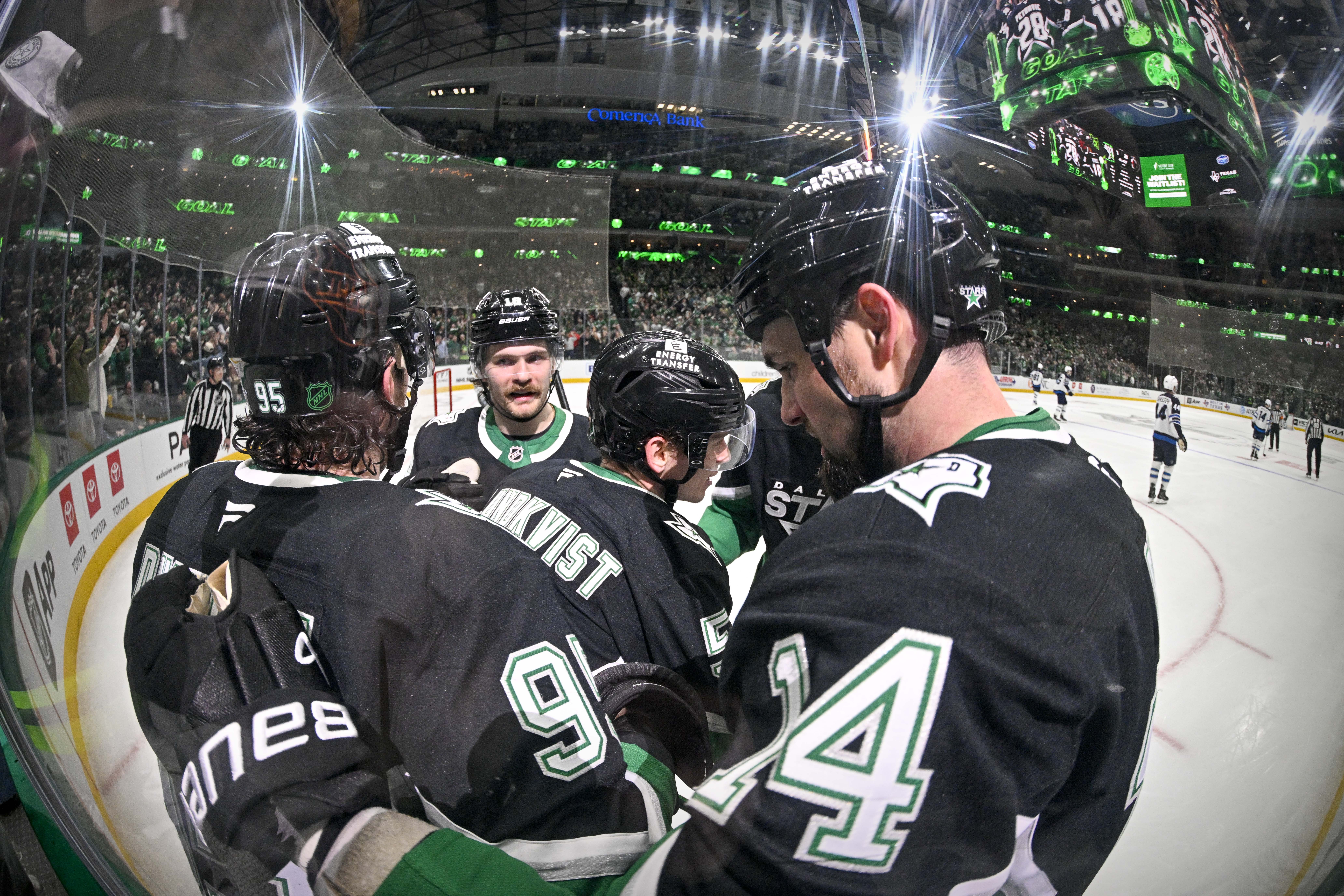 Dallas Stars practice notebook - Jamie Benn, Nils Lundkvist, Matt Duchene