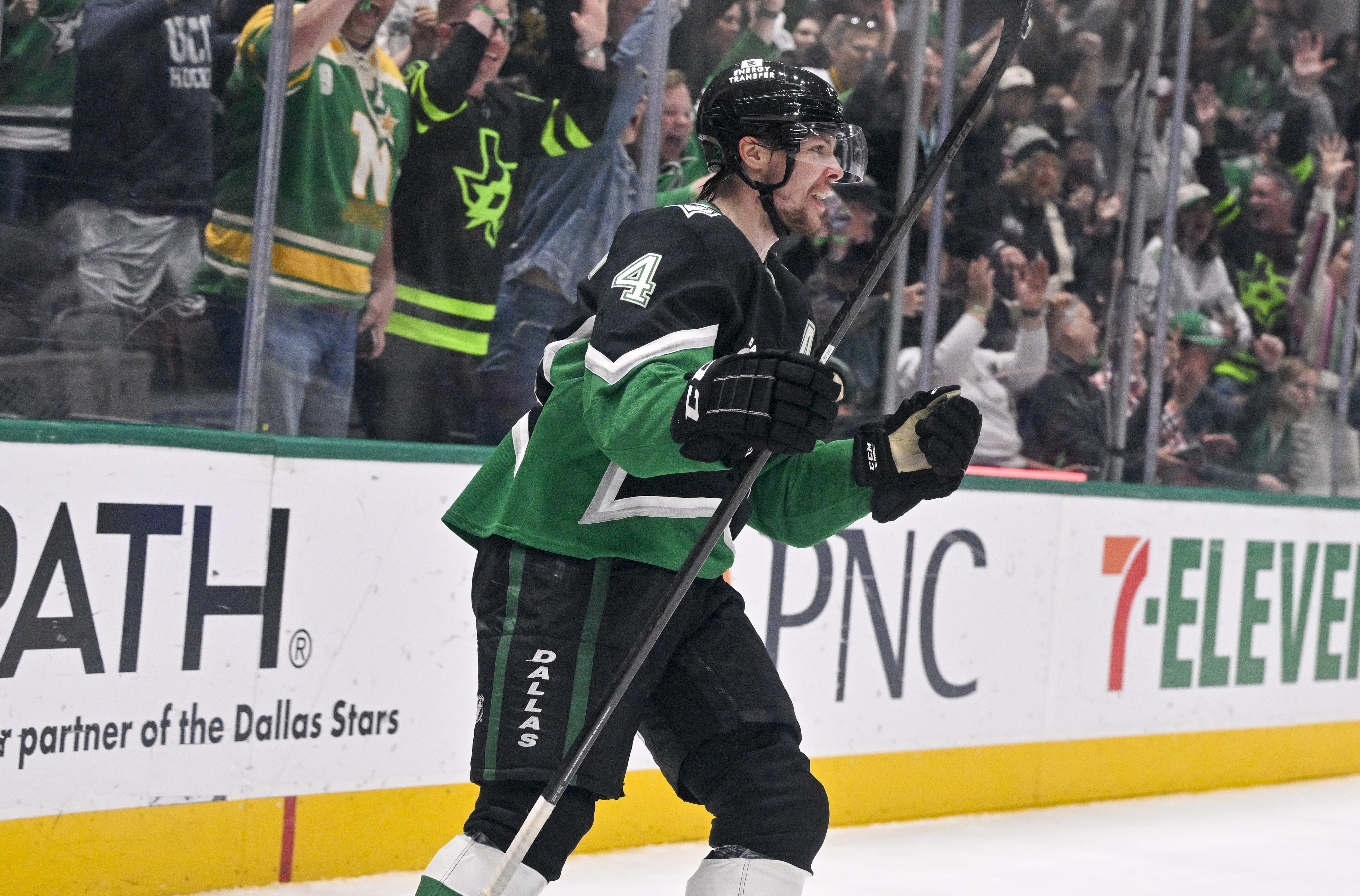 Dallas Stars defenseman Miro Heiskanen OT winner vs Chicago Blackhawks