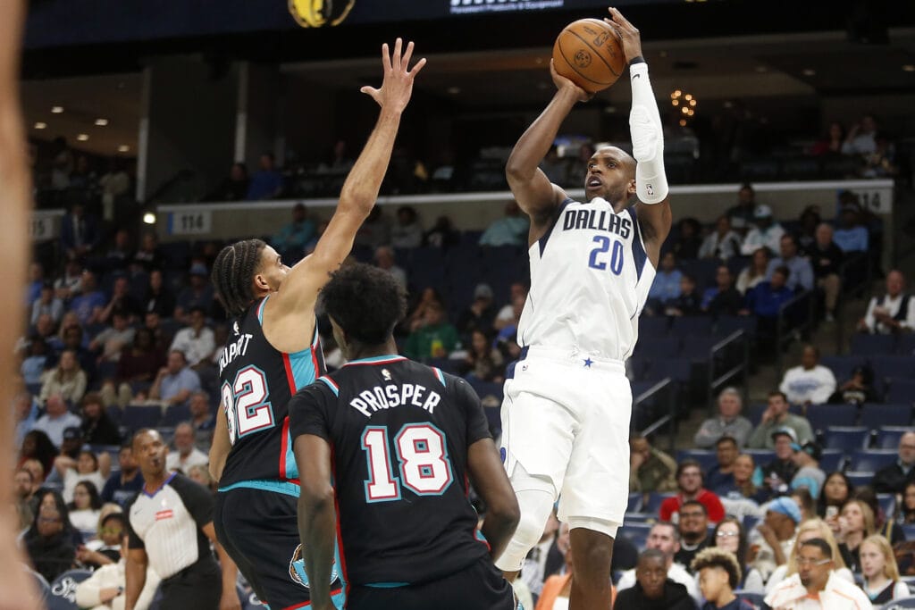 Mavericks' Khris Middleton