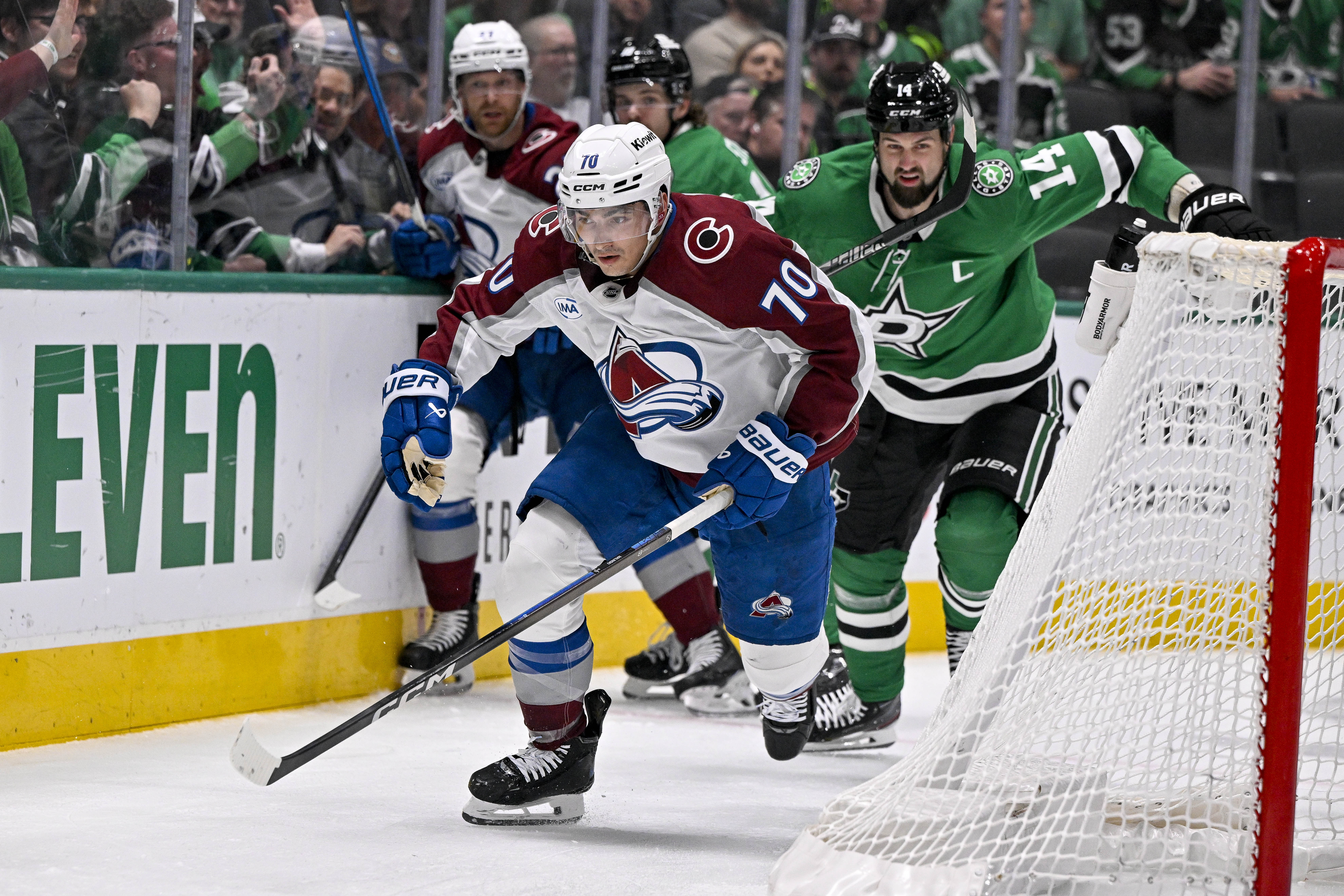 Dallas Stars vs Colorado Avalanche Central Division race