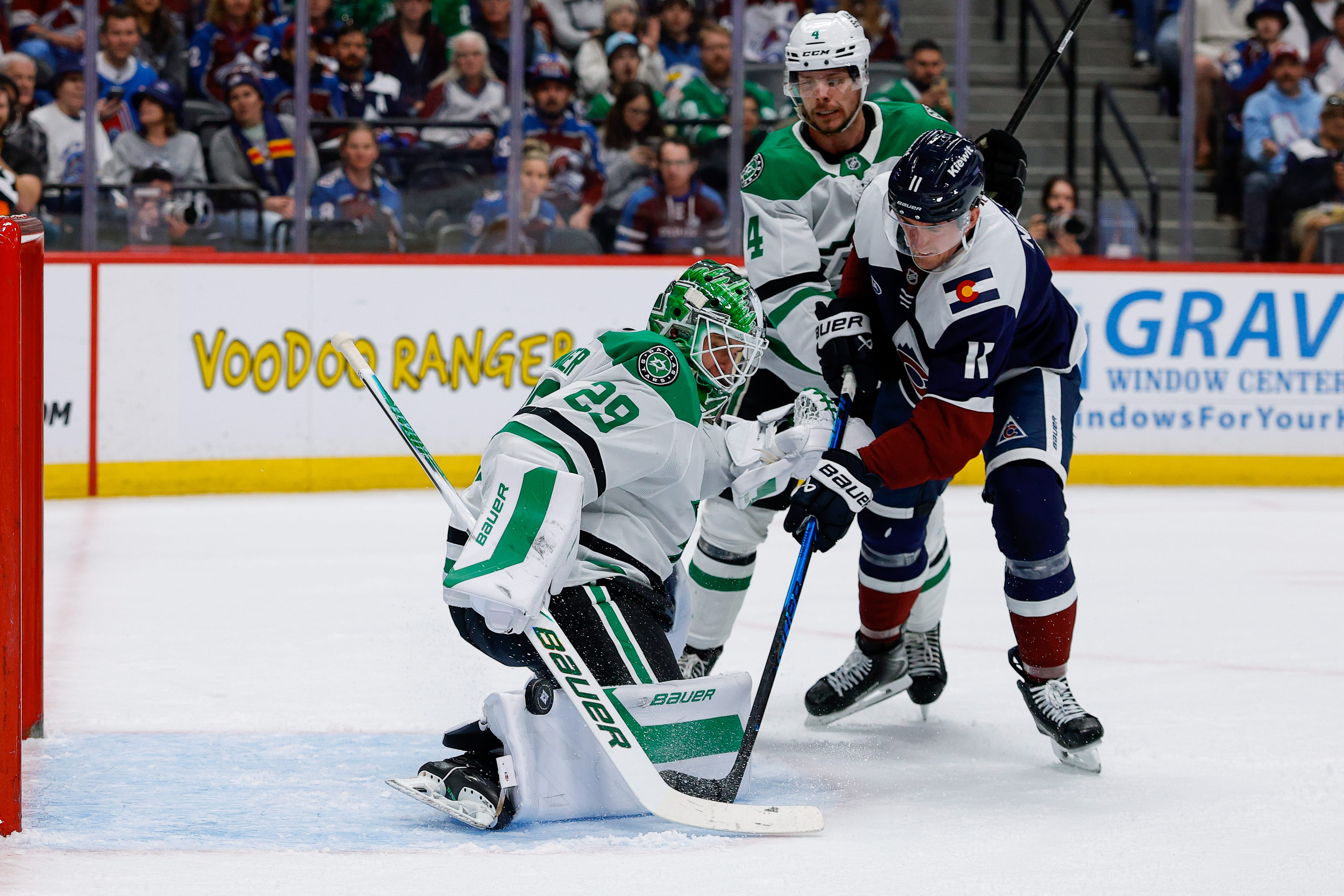 Dallas Stars goalie Jake Oettinger vs Colorado Avalanche