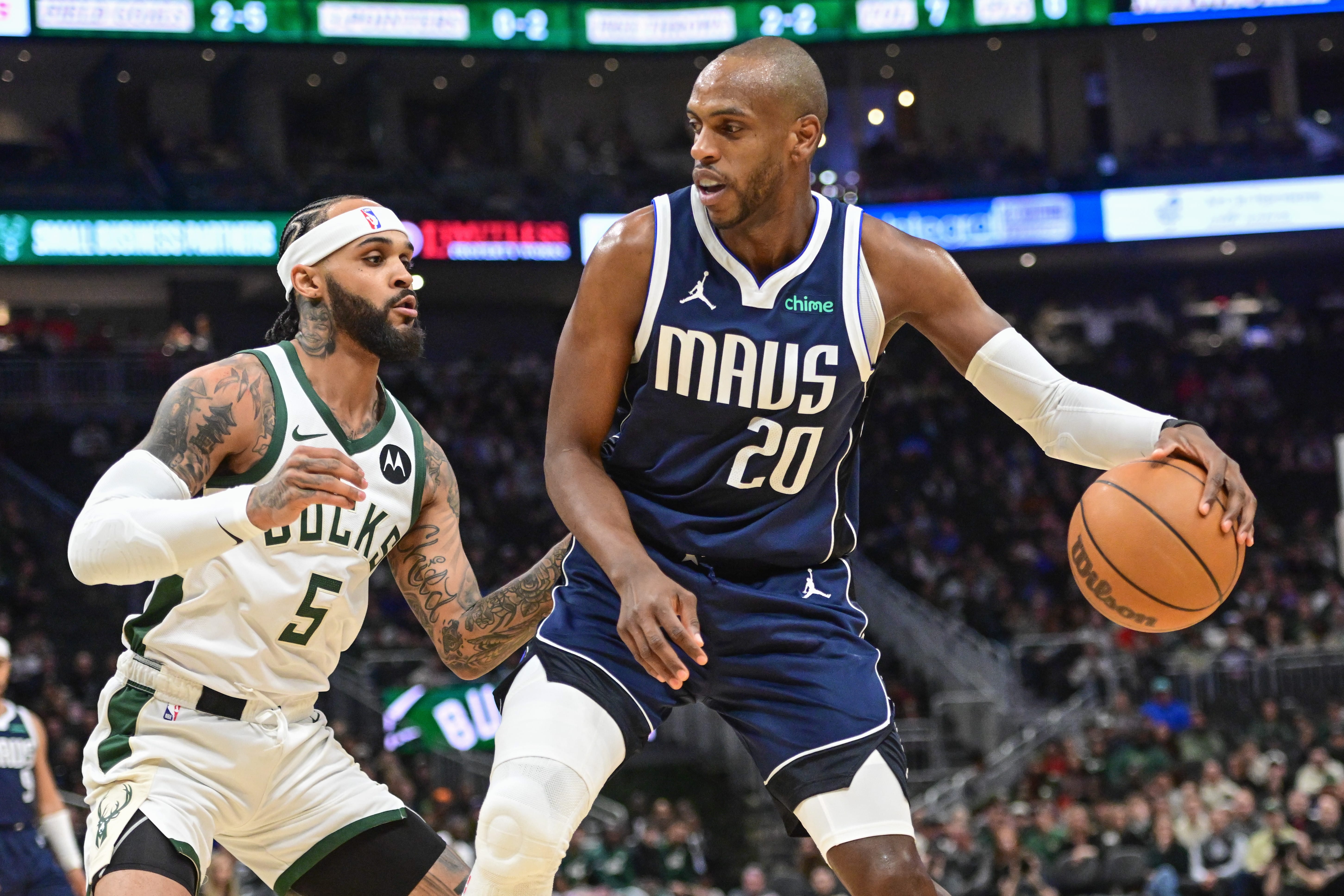 Mavericks' Khris Middleton