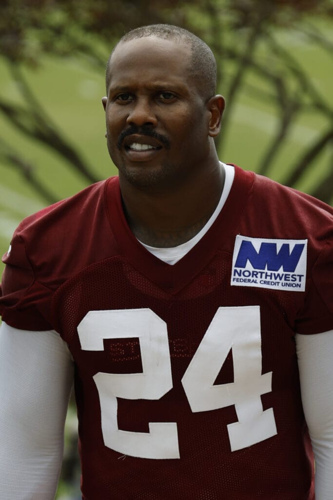 Is it finally Von Miller time in Dallas? Cowboys have no interest in adding veteran pass rusher