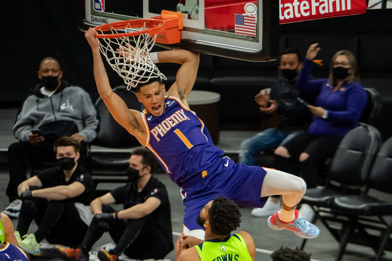 FI DevinBooker