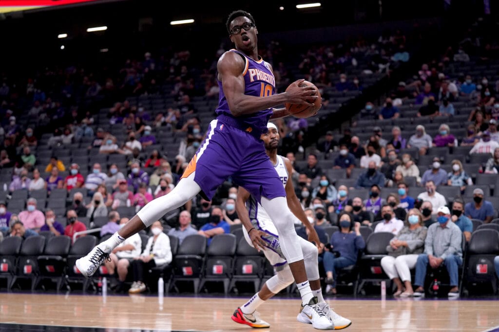 Jalen Smith decision shows Suns aren’t buying into sunk cost fallacy