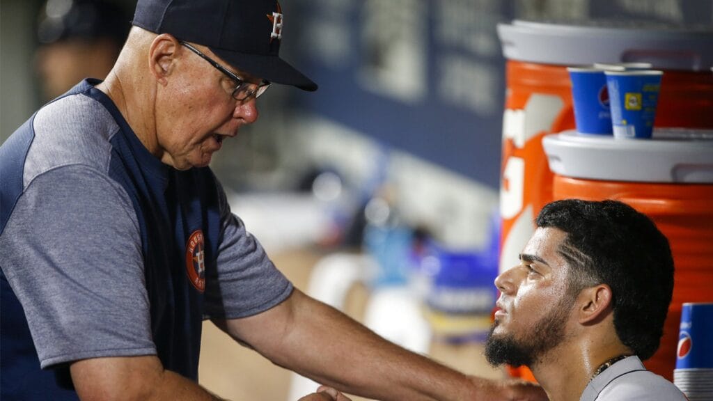 Diamondbacks to hire Brent Strom as pitching coach