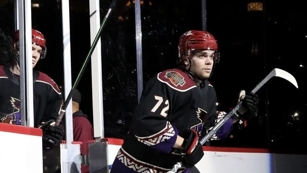 Coyotes prospect report: Checking in on Guenther, Farinacci, Maccelli, Provolnev