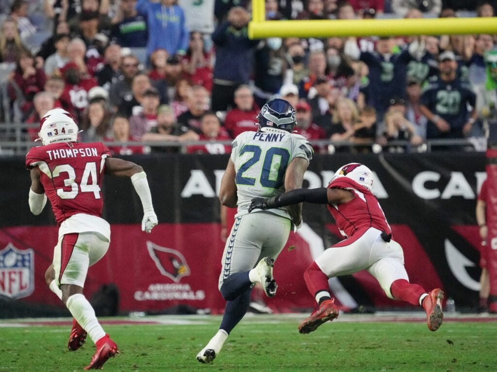 Cardinals cap disastrous home stretch with loss to Seahawks