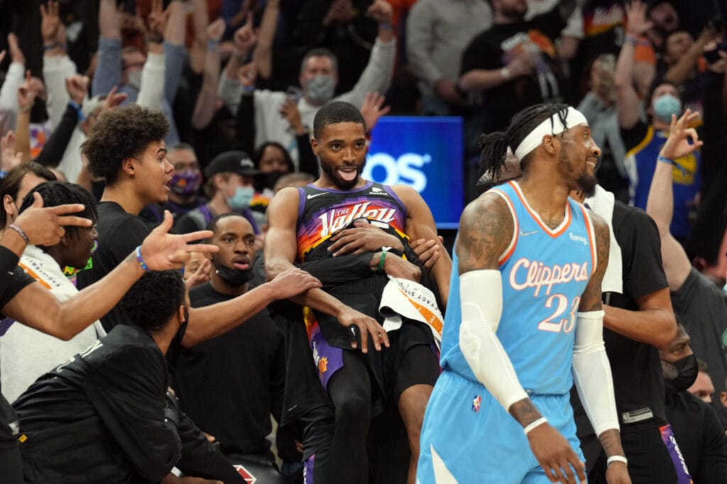 Suns’ crunch-time dominance extends well beyond Devin Booker and Chris Paul