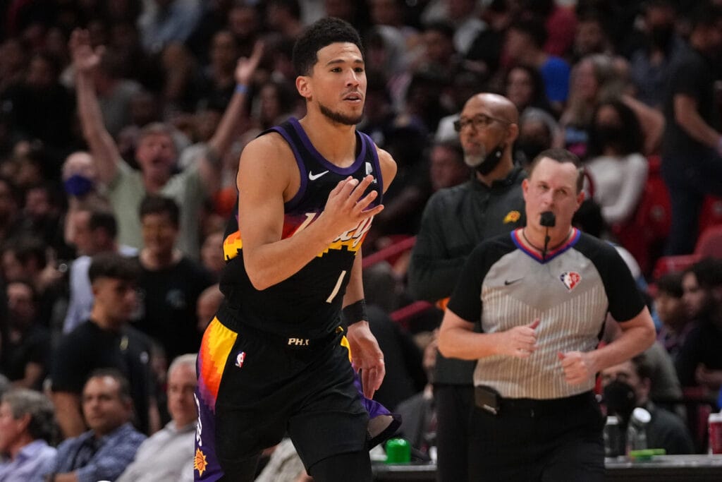 5 observations from Suns’ statement win over East-leading Heat in Devin Booker’s return