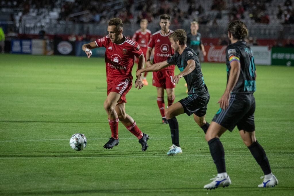 Rising prepares for improved San Diego side
