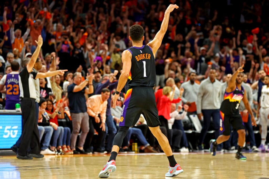 After Devin Booker’s hamstring injury, Suns face latest test of adversity