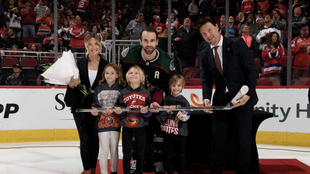 Andrew Ladd embodies the principles of the Bill Masterton Trophy