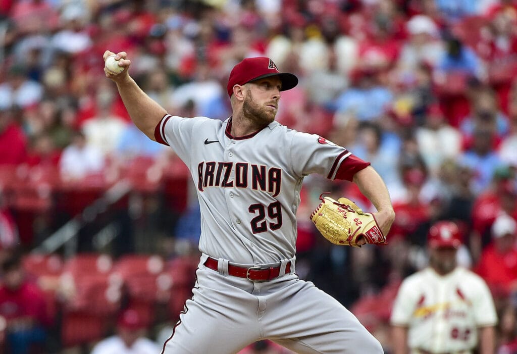 Minus a rib, Merrill Kelly is pitching better than ever