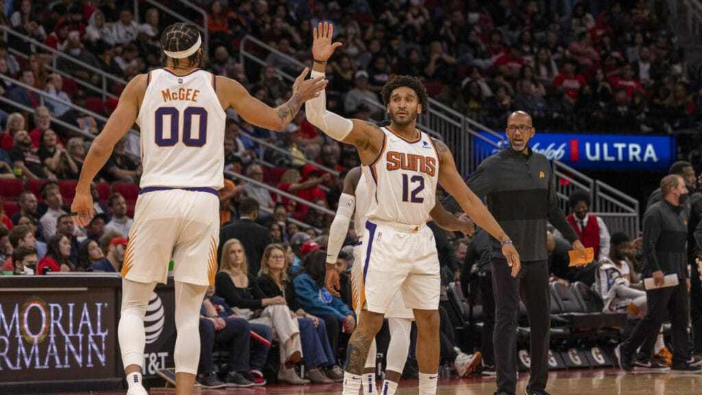 Playing buy or sell with the Suns’ 2022 free agents