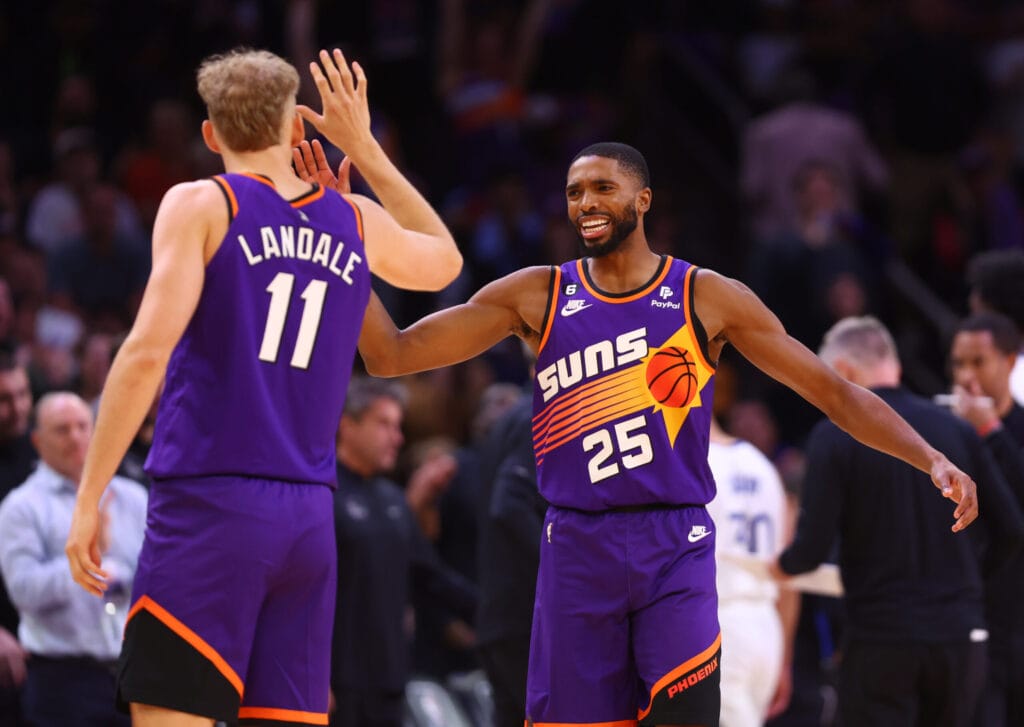 5 observations from Suns’ physical, spicy blowout win over Warriors