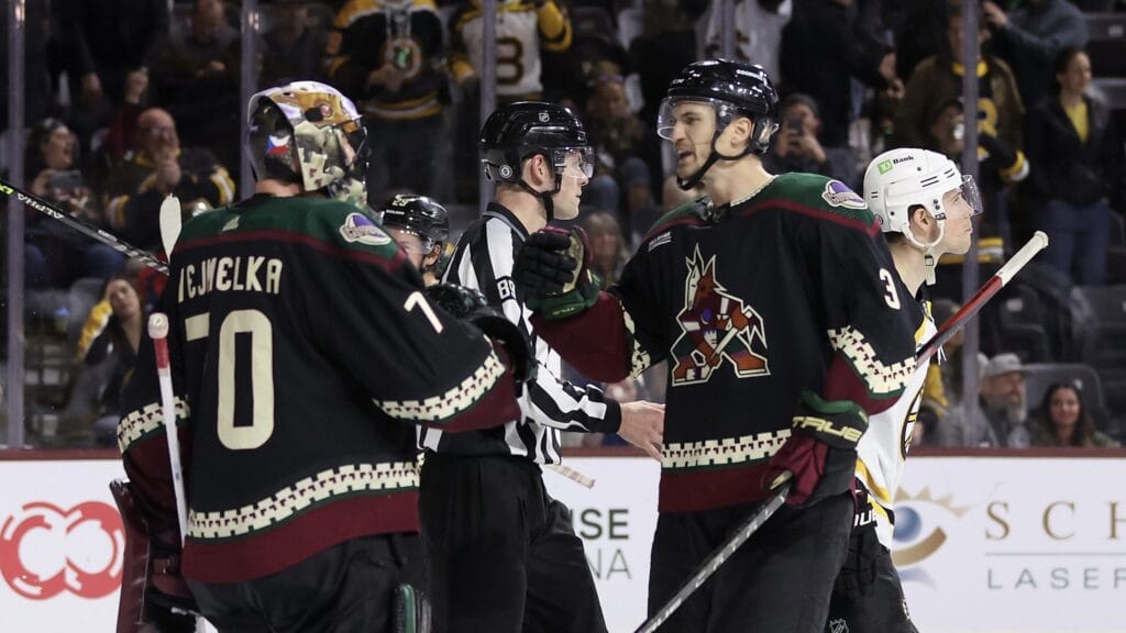 Neutral zone: Coyotes Czech mate Bruins to end NHL’s longest active winning streak