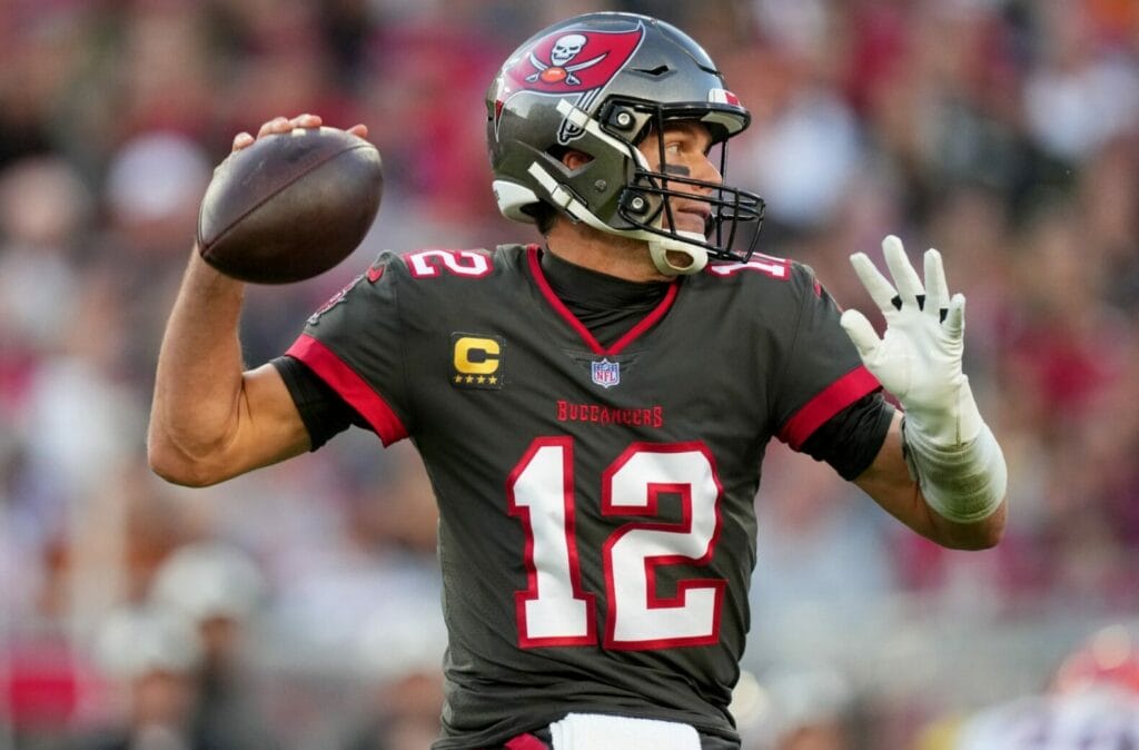 A Christmas Day Cardinals-Bucs what to watch with Tom Brady the center of attention