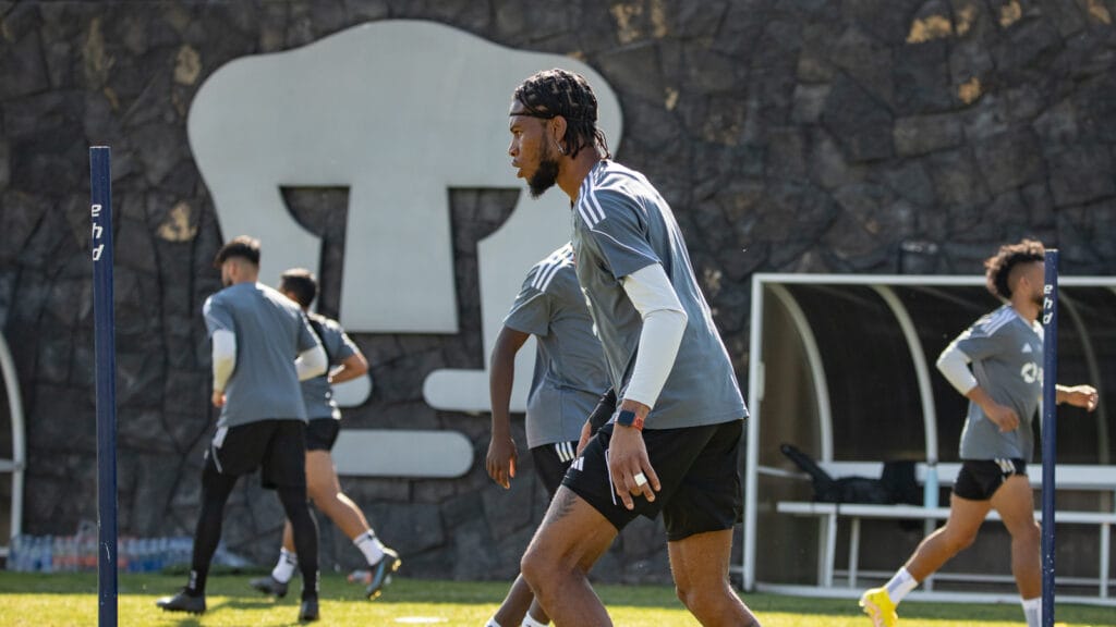 Rising gets Mexico City training camp underway