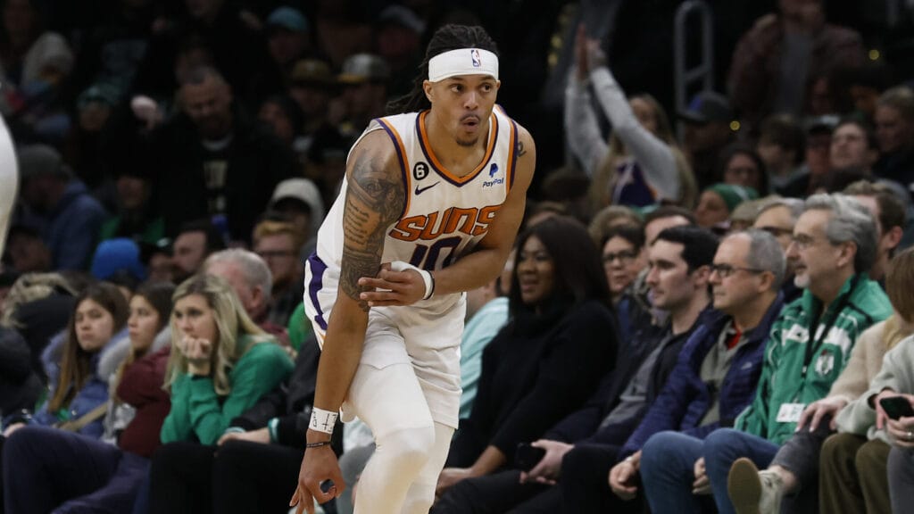 Here's what the Phoenix Suns can expect from Damion Lee after re-signing him in 2023 NBA free agency