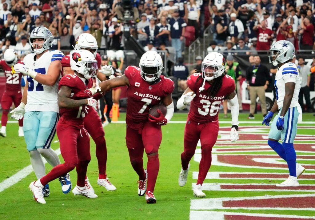 Cardinals send cowboys fans home early as ossenfort gets emotional