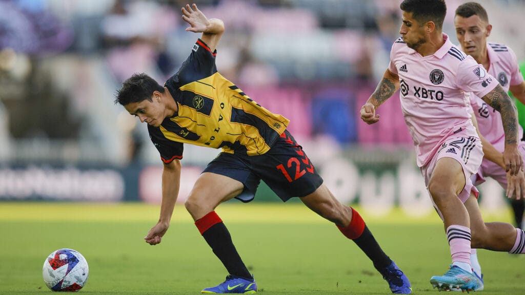 Arturo Rodriguez and A.J. Cochran, both former Phoenix Rising plays, are currently on the books at Charleston