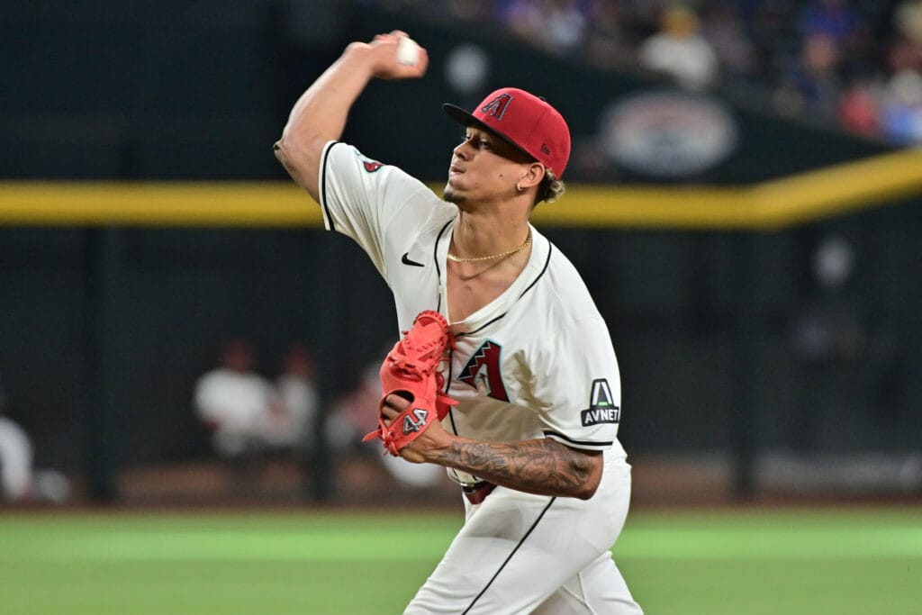Diamondbacks pitcher Justin Martinez (63) throws in the ninth inning against the Chicago Cubs at Chase Field.