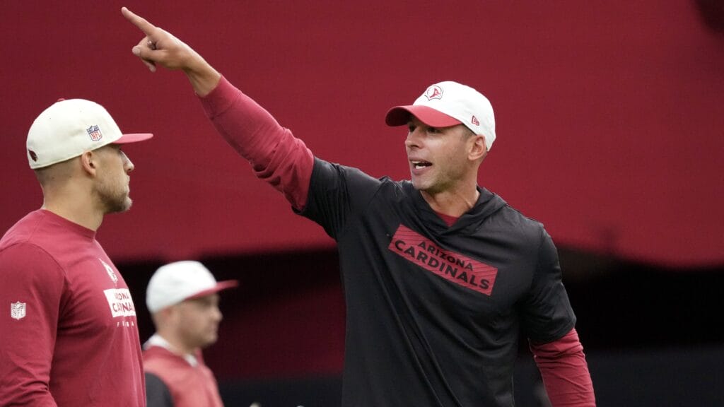 Arizona Cardinals head coach Jonathan Gannon yells out to his team during training camp at State Farm Stadium in Glendale on July 25, 2024.