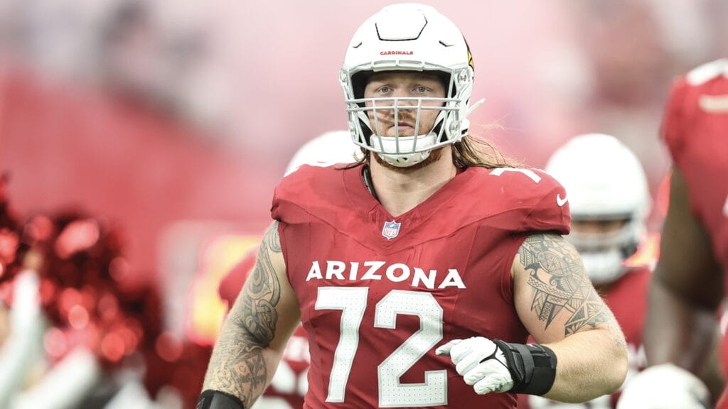 Arizona Cardinals center Hjalte Froholdt signed a two-year extension on Wednesday.