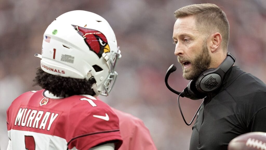 Then-Arizona Cardinals coach Kliff Kingsbury talks to QB Kyler Murray.