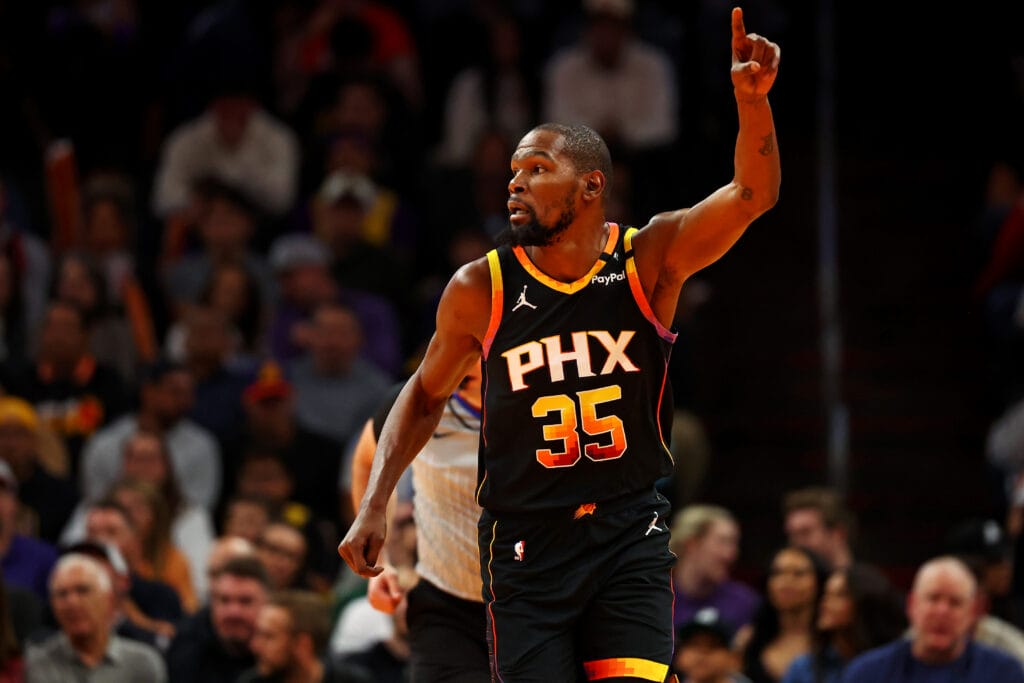 Here's a look at what has to happen for the Phoenix Suns to qualify for the 2024 Emirates NBA Cup as either the winners of Group B or a wild card selection for the In-Season Tournament